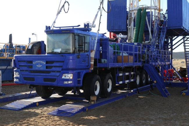 Drilling rig rental / well workover rig rental